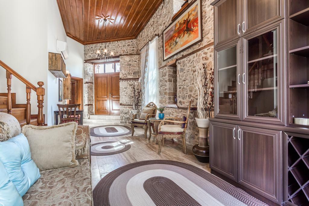 Villamavi &ANI Antalya